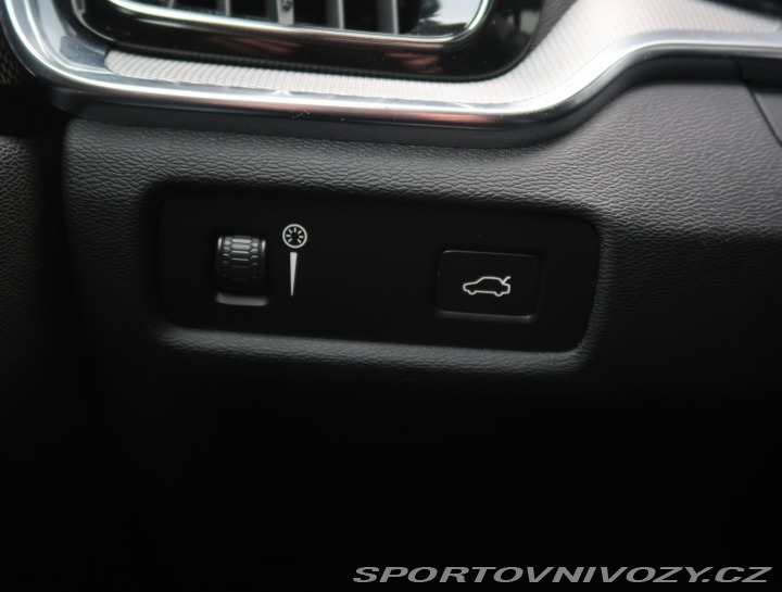 Volvo V60 R-Design T5 2.0 2021