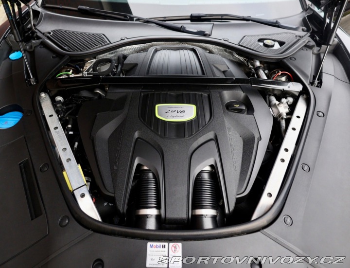 Porsche Ostatní modely Panamera Sport Turismo 4 E-Hybrid 4x4 2019