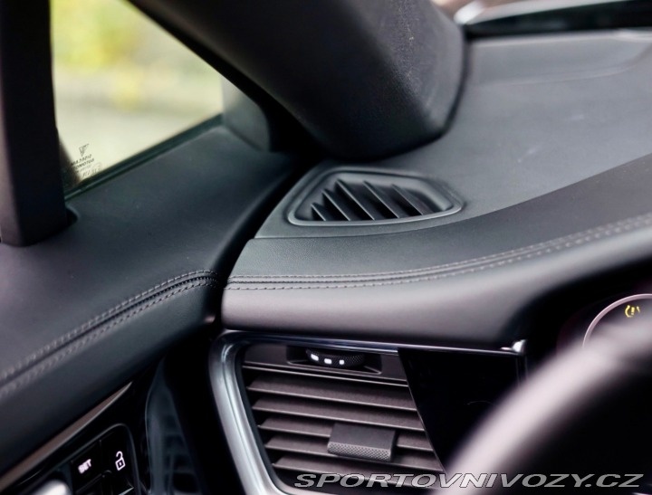 Porsche Ostatní modely Panamera Sport Turismo 4 E-Hybrid 4x4 2019