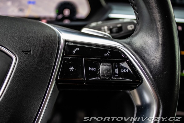 Audi Ostatní modely E-tron 55 quattro Advanced, 300 2020