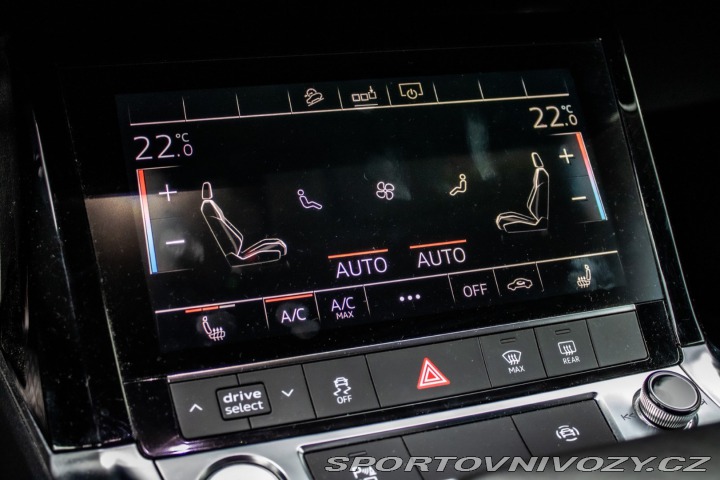 Audi Ostatní modely E-tron 55 quattro Advanced, 300 2020