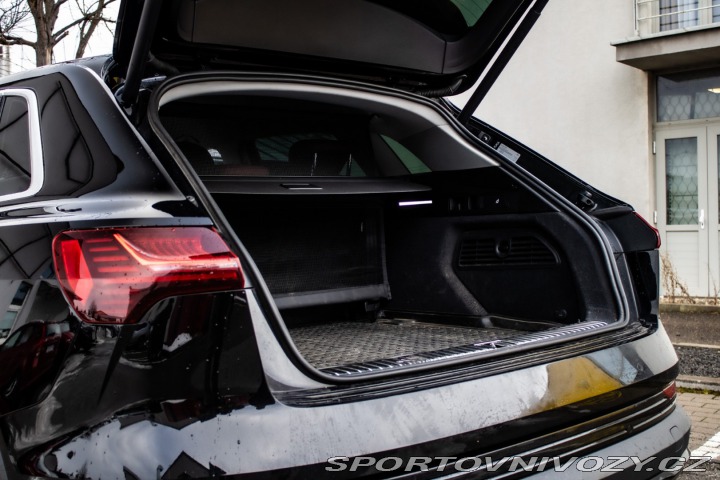 Audi Ostatní modely E-tron 55 quattro Advanced, 300 2020