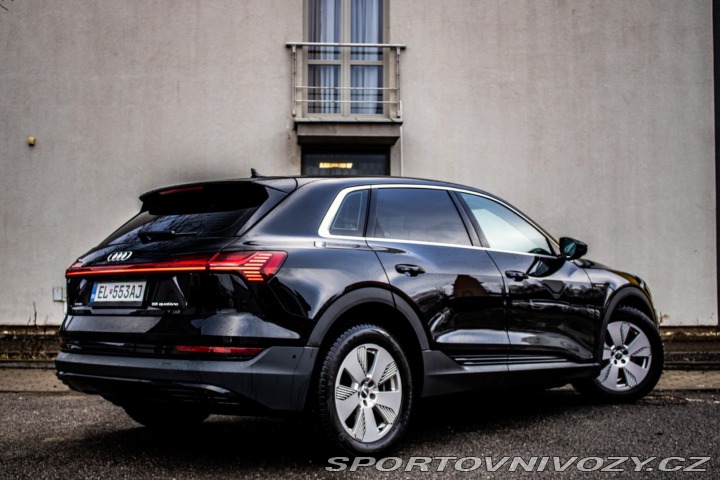 Audi Ostatní modely E-tron 55 quattro Advanced, 300 2020