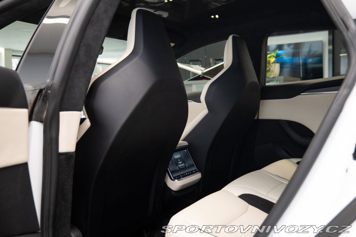 Tesla Model S Plaid Autopilot/Pano/LED 2024