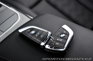BMW M3 COMPETITION CARBON HUD H/ 2023