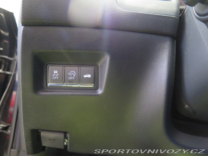 Infiniti Q50 Sport,klim,navi,max výbav 2014