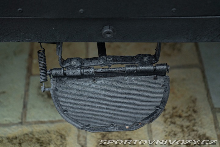 Ostatní značky Ostatní modely Land Rover DEFENDER 1985