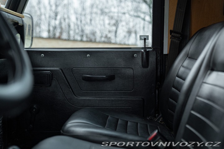 Ostatní značky Ostatní modely Land Rover DEFENDER 1985
