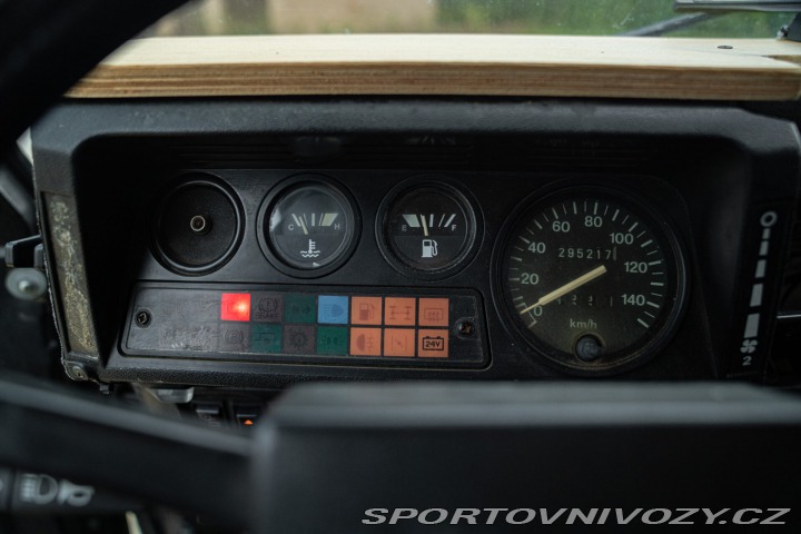 Ostatní značky Ostatní modely Land Rover DEFENDER 1985