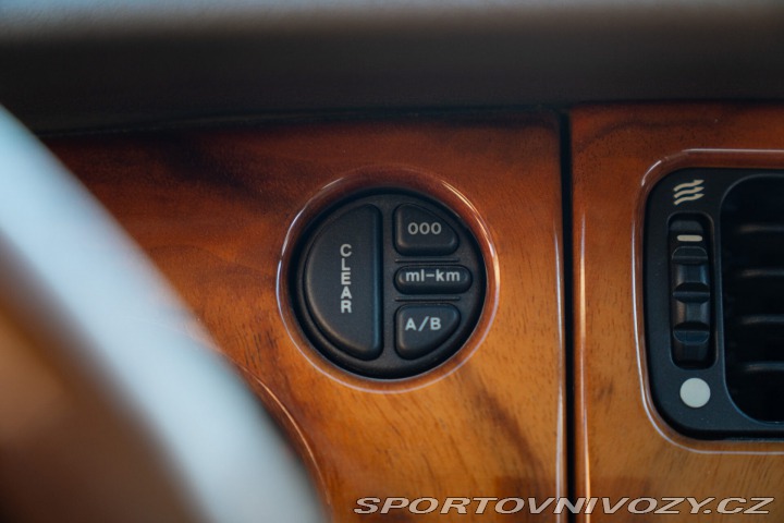 Jaguar XK8 COUPE GENTLEMEN SPEC 1998