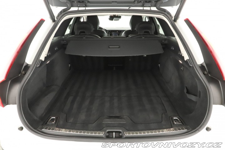 Volvo V90 Cross Country Kinetic D5 2020