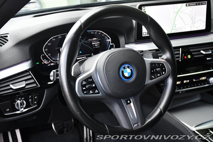 BMW 5 530e PHEV MSPORT xD HUD 9 2023