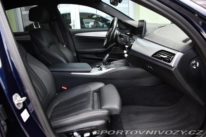 BMW 5 530e PHEV MSPORT xD HUD 9 2023