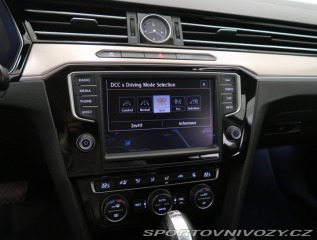 Volkswagen Ostatní modely Passat Highline 2.0 BiTDI 2015