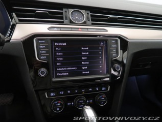 Volkswagen Ostatní modely Passat Highline 2.0 BiTDI 2015