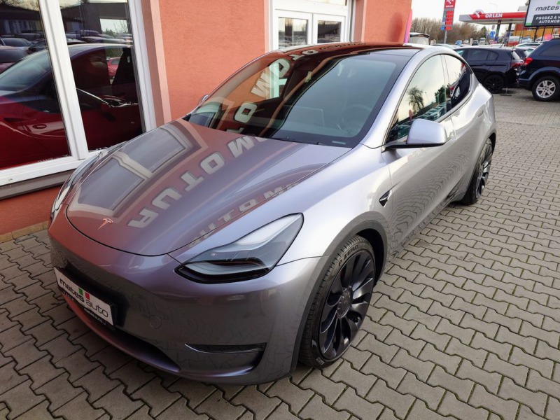 Tesla Model Y Performance - Berlín 393k