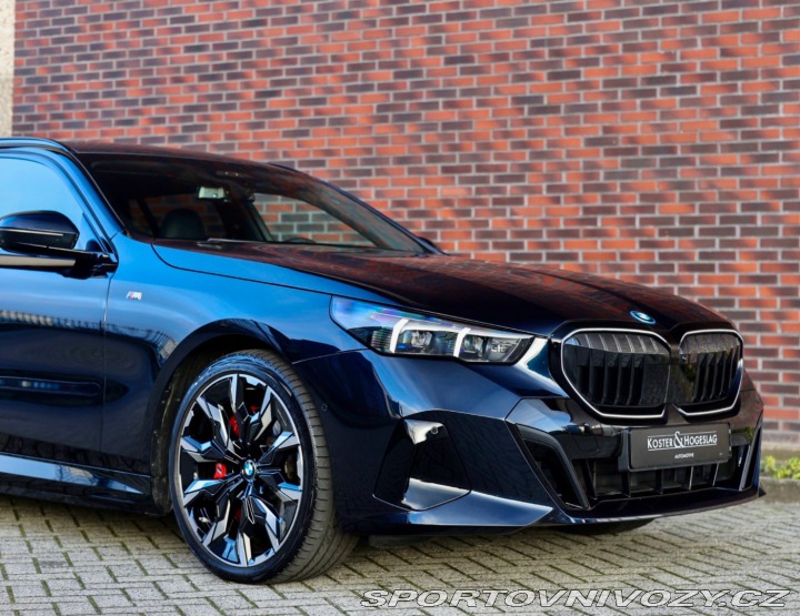 BMW 5 Touring  550e  xDrive | M 2025