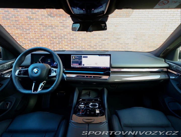 BMW 5 Touring  550e  xDrive | M 2025