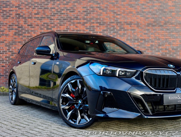 BMW 5 Touring  550e  xDrive | M 2025