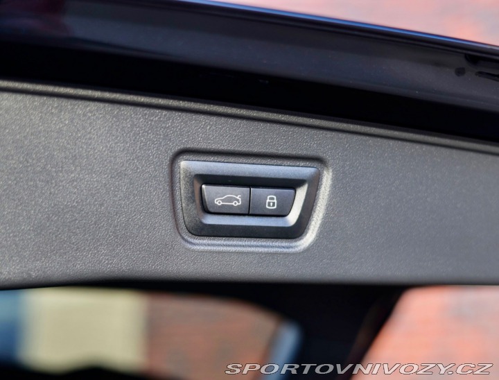 BMW 5 Touring  550e  xDrive | M 2025