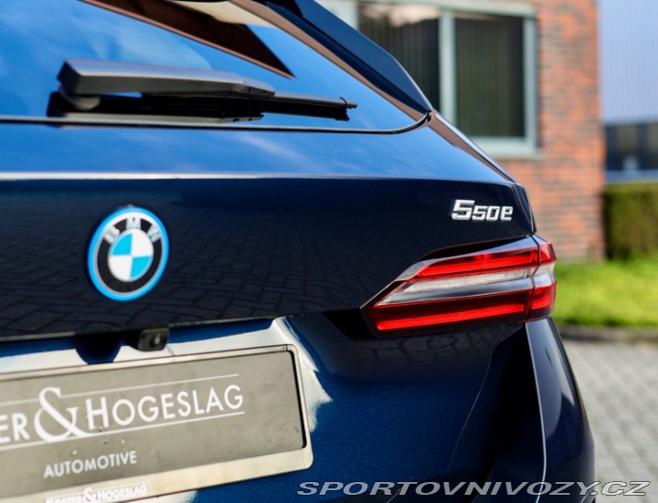 BMW 5 Touring  550e  xDrive | M 2025
