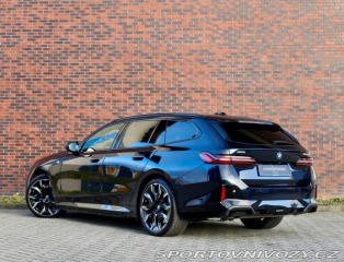 BMW 5 Touring  550e  xDrive | M 2025