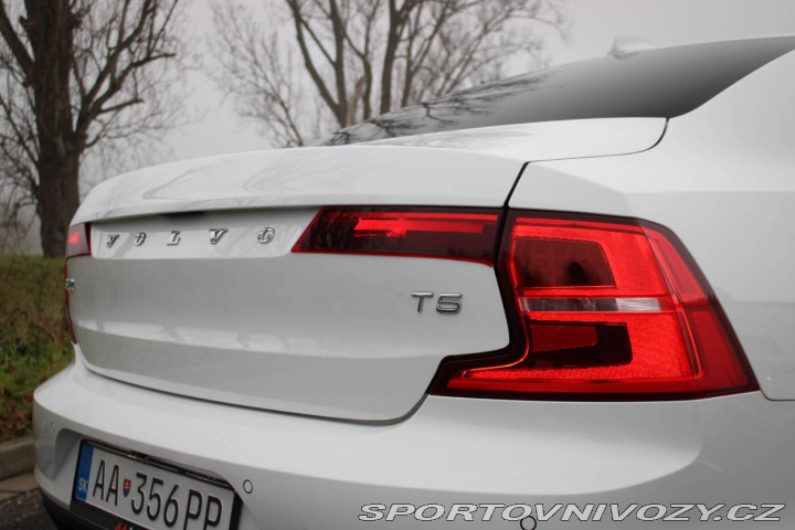 Volvo S90 2.0 187kw / FINANCOVANIE 2017