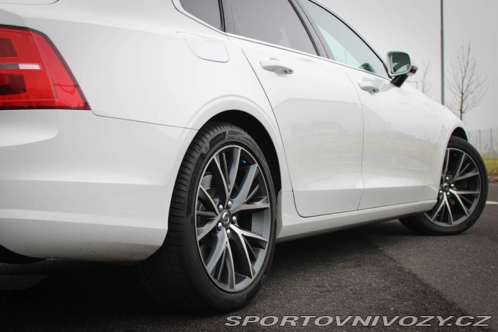 Volvo S90 2.0 187kw / FINANCOVANIE 2017