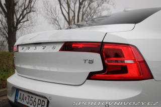 Volvo S90 2.0 187kw / FINANCOVANIE 2017