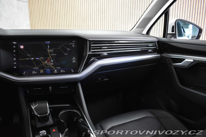 Volkswagen Ostatní modely Touareg 3.0 TDI R-LINE*TAŽNÉ*WEBA 2019