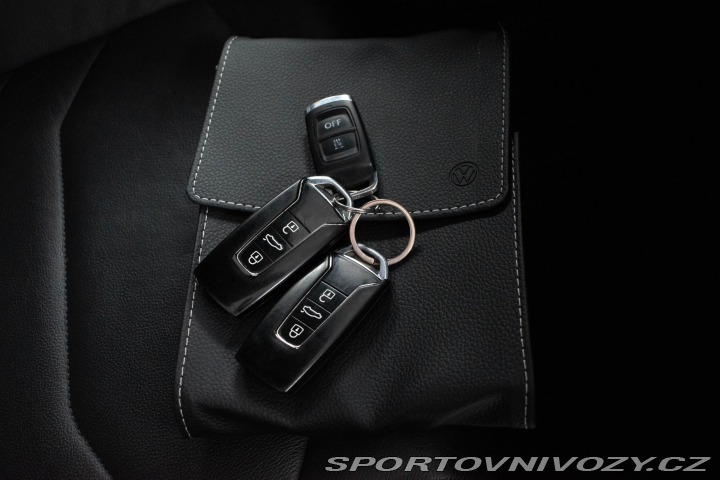 Volkswagen Ostatní modely Touareg 3.0 TDI R-LINE*TAŽNÉ*WEBA 2019