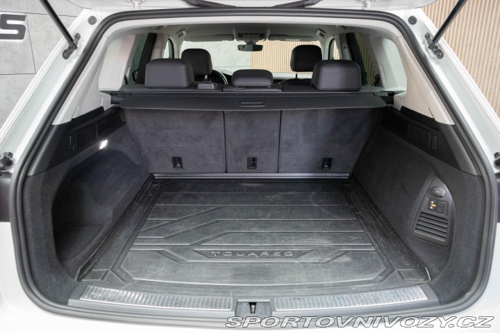 Volkswagen Ostatní modely Touareg 3.0 TDI R-LINE*TAŽNÉ*WEBA 2019