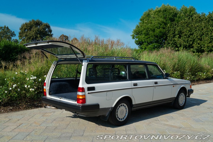 Volvo Ostatní modely 240 GLE Injection 1989