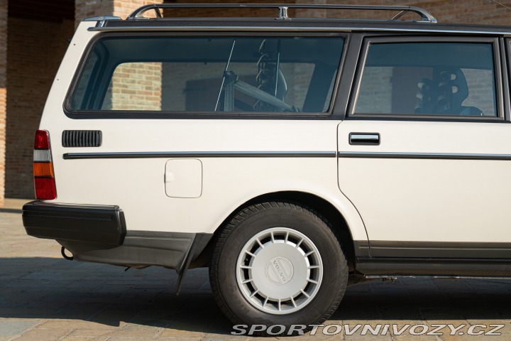 Volvo Ostatní modely 240 GLE Injection 1989