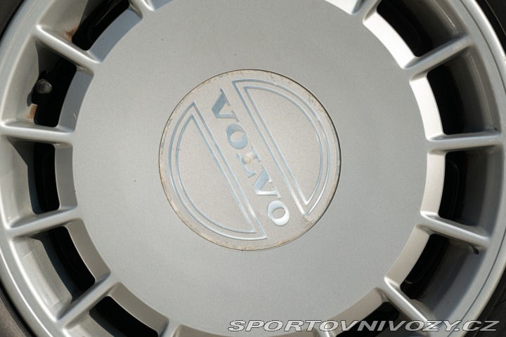Volvo Ostatní modely 240 GLE Injection 1989