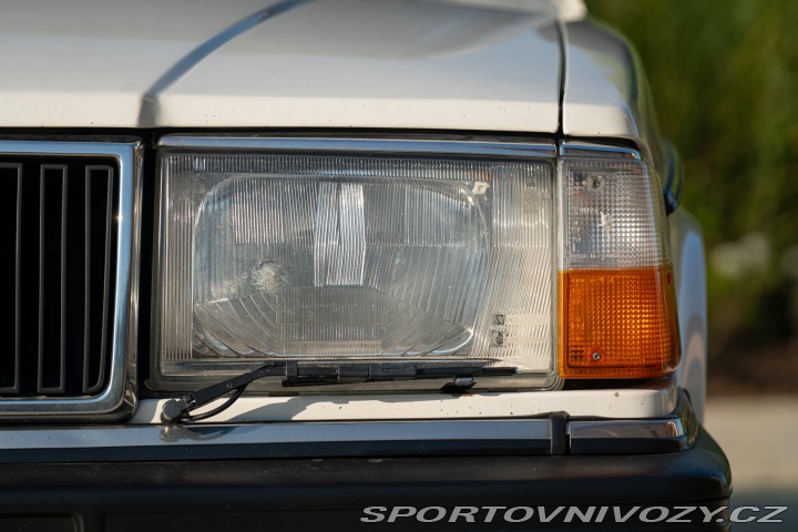Volvo Ostatní modely 240 GLE Injection 1989