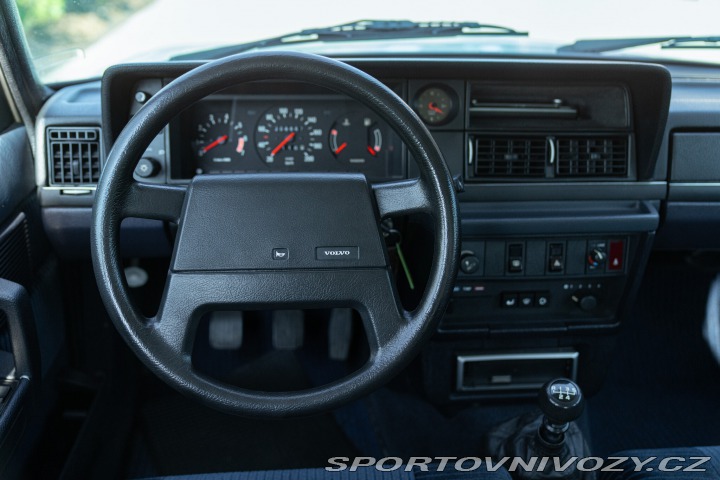 Volvo Ostatní modely 240 GLE Injection 1989