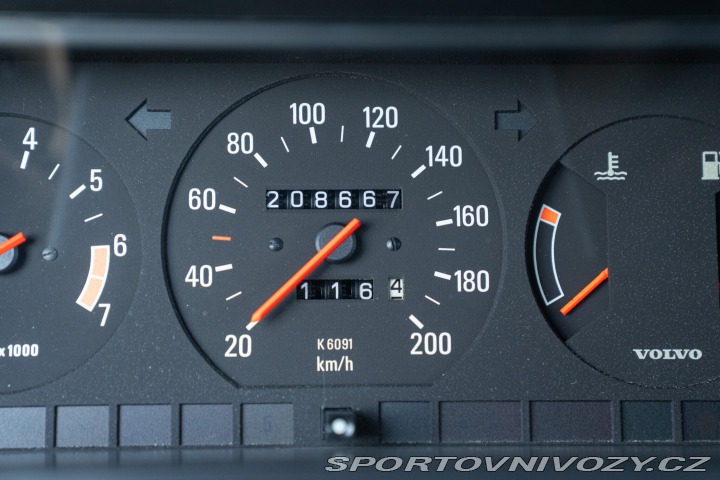 Volvo Ostatní modely 240 GLE Injection 1989