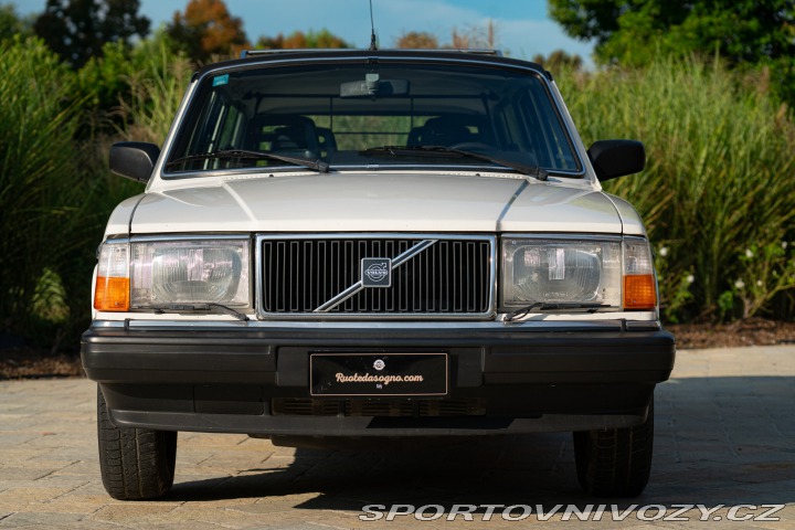 Volvo Ostatní modely 240 GLE Injection 1989