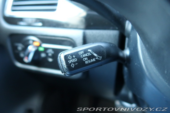 Volkswagen Ostatní modely Touareg R-Line 4.2 V8 TDi 2012