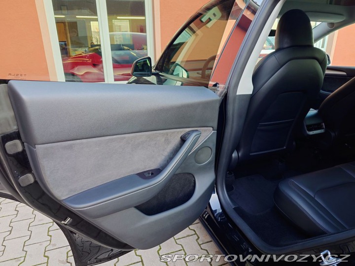 Tesla Model Y Performance 393 kW SOH 2023