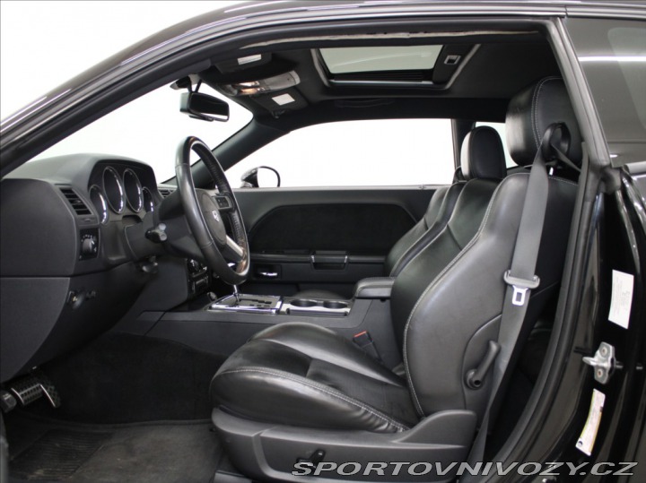 Dodge Challenger 6,1 SRT-8 431k.AT 41 860k 2010