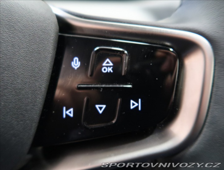 Volvo EX30 SiINGLE RWD PLUS 1. MAJ Č 2025