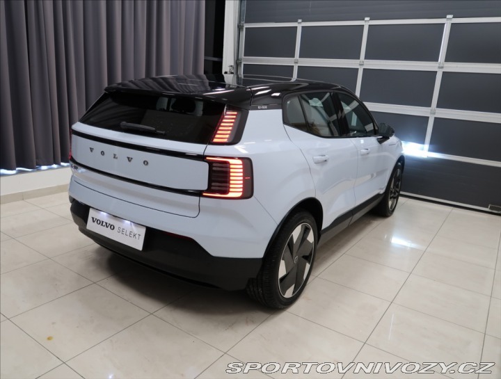 Volvo EX30 SiINGLE RWD PLUS 1. MAJ Č 2025