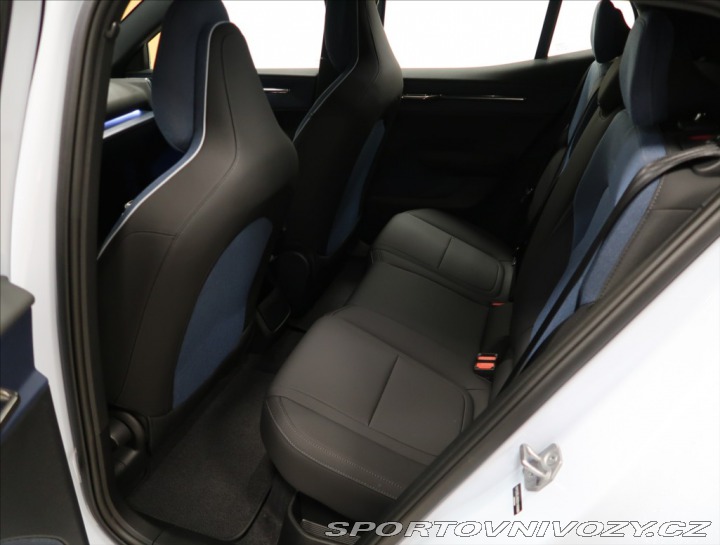 Volvo EX30 SiINGLE RWD PLUS 1. MAJ Č 2025