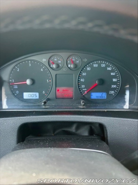 Volkswagen Ostatní modely Caravelle 2,5 Long TDI r.v. 2004 2004