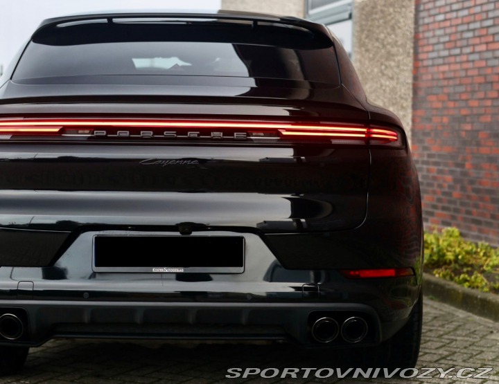 Porsche Cayenne 3.0 V6 Coupe E-Hybrid 34 2024