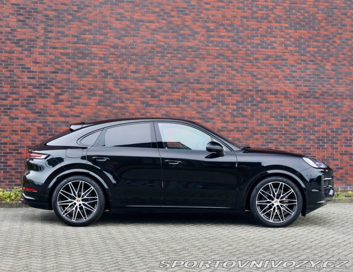 Porsche Cayenne 3.0 V6 Coupe E-Hybrid 34 2024