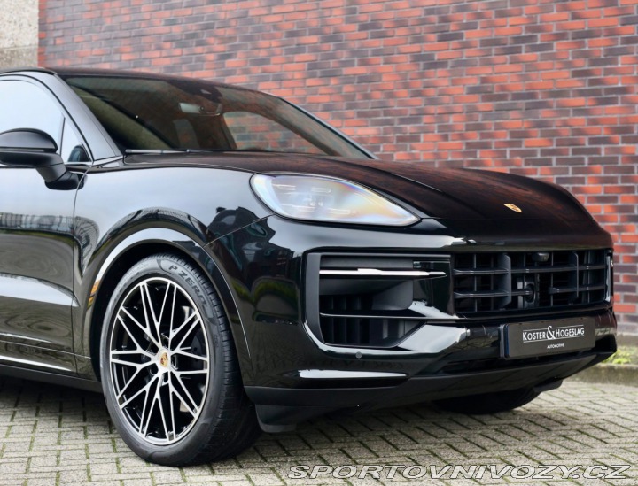 Porsche Cayenne 3.0 V6 Coupe E-Hybrid 34 2024