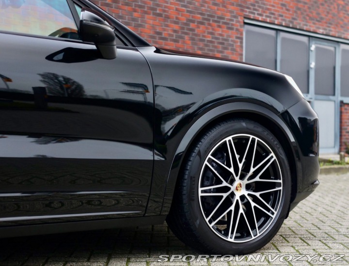 Porsche Cayenne 3.0 V6 Coupe E-Hybrid 34 2024